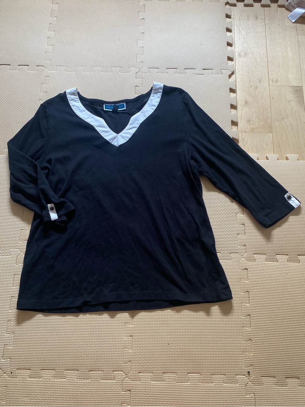 Karen Scott Black White Trim 3/4 Sleeve V-Neck Top XL